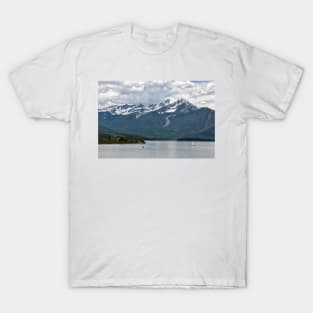 Speedboat And Sailboat On Lake Dillon T-Shirt